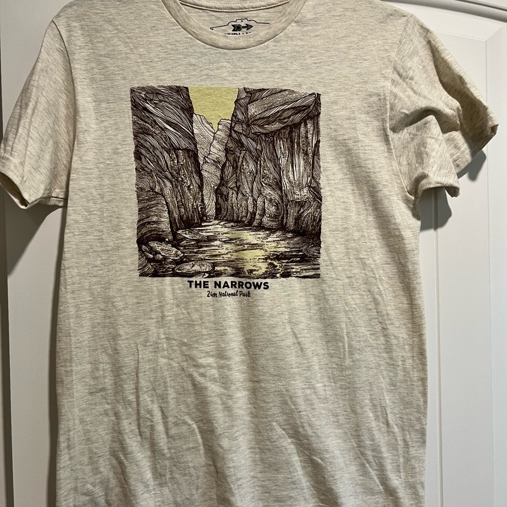 The Narrows Graphic Tee in Cream by Meridian Line